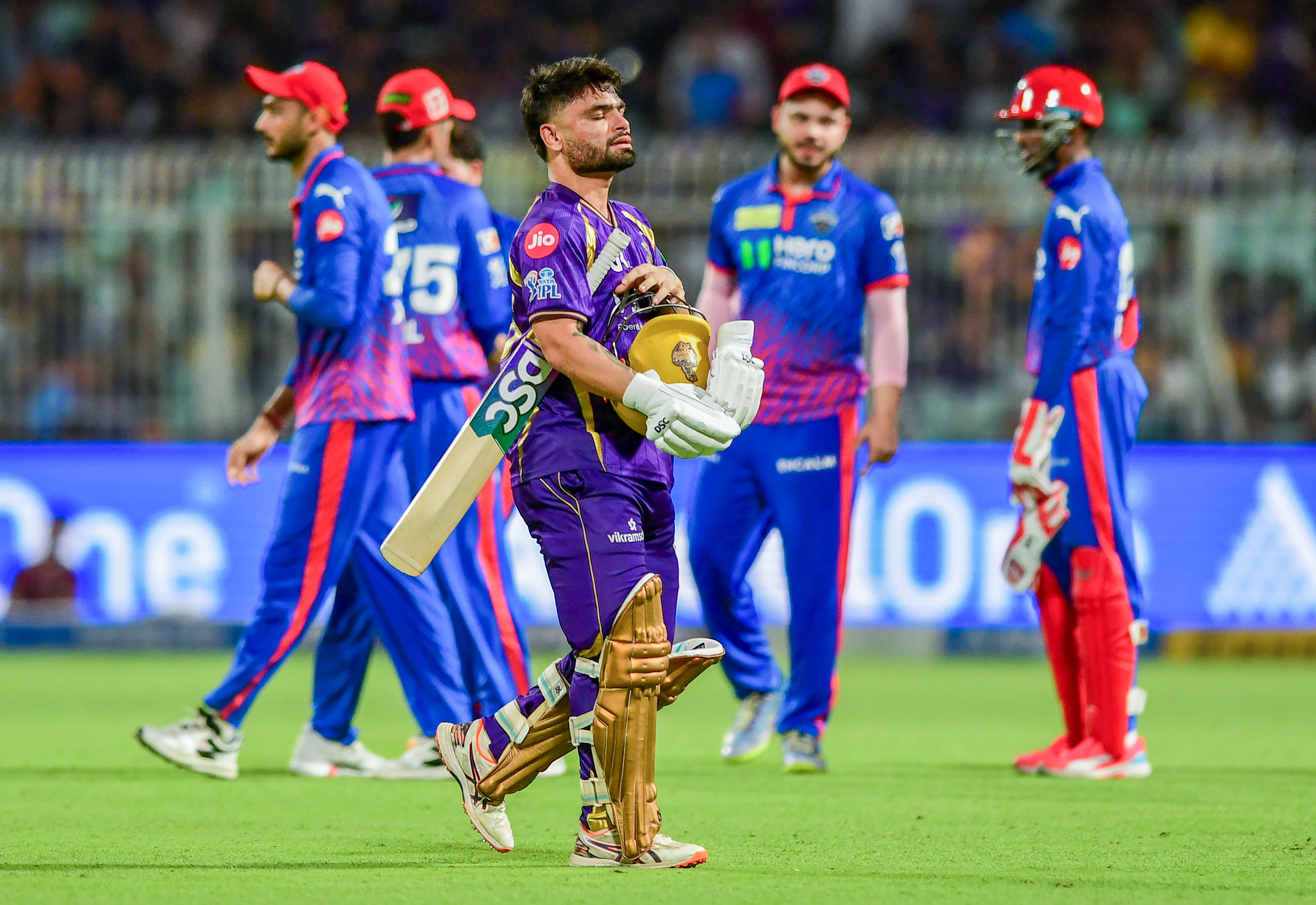 IPL 2026 Shock at Eden Gardens! Kuldeep Yadav Spins Web as Delhi Capitals Crush KKR by 40 Runs