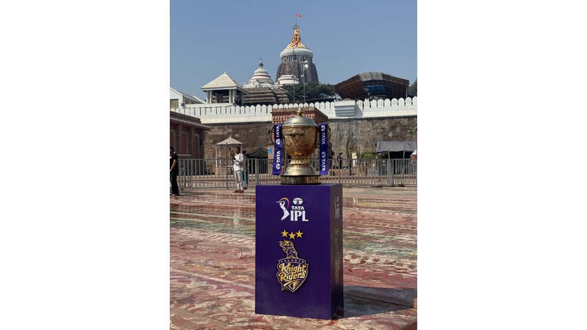 KKR Trophy Tour Reaches Bhubaneswar, Fans Celebrate IPL Win