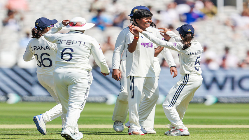 kranti-gaud-shines-as-india-dominate-england-at-lords-test-mainlargebanner-6a525bb106d1b.jpg