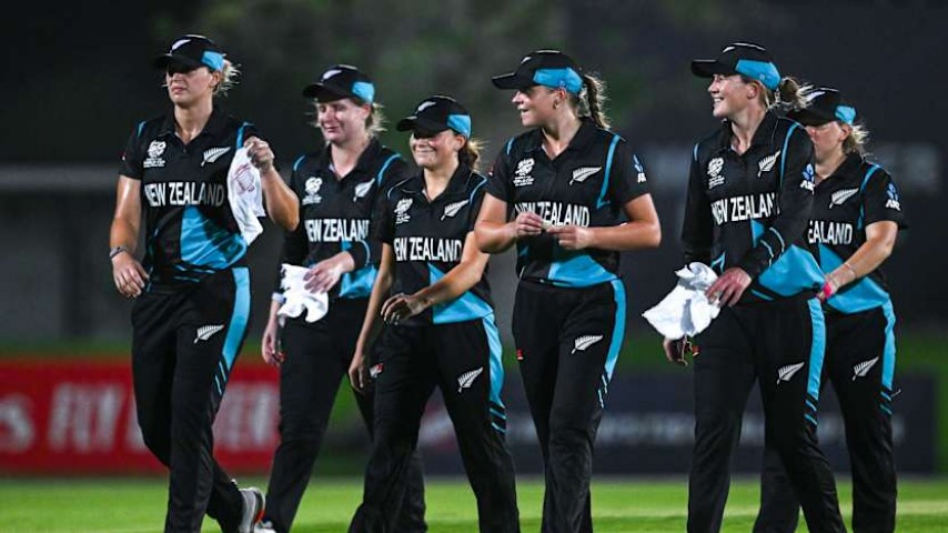 New Zealand Crushes South Africa by Eight Wickets in T20 World Cup Warm Up | NZW vs SAW