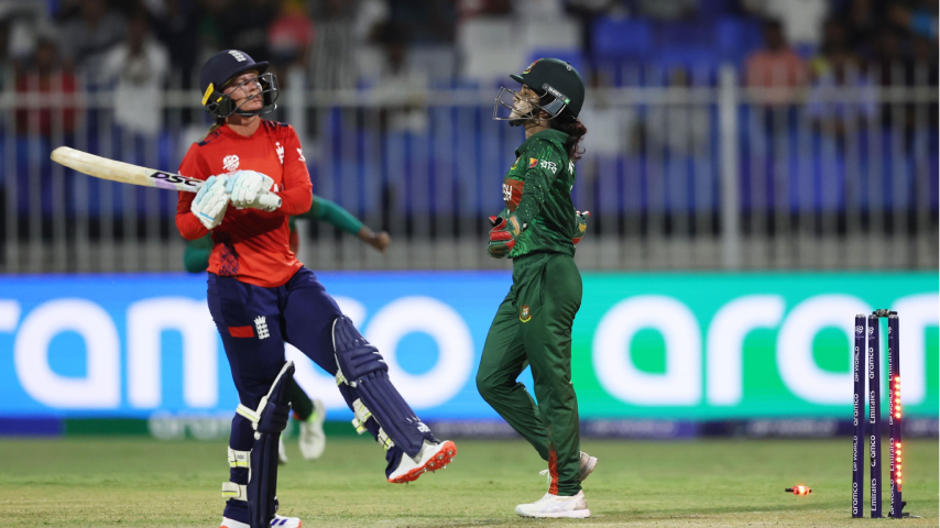 Smith and Dean spin England to victory over Bangladesh