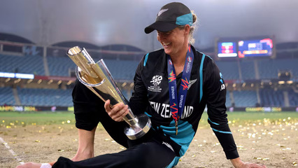Sophie Devine ODI Retirement | White Ferns & Casual Deal
