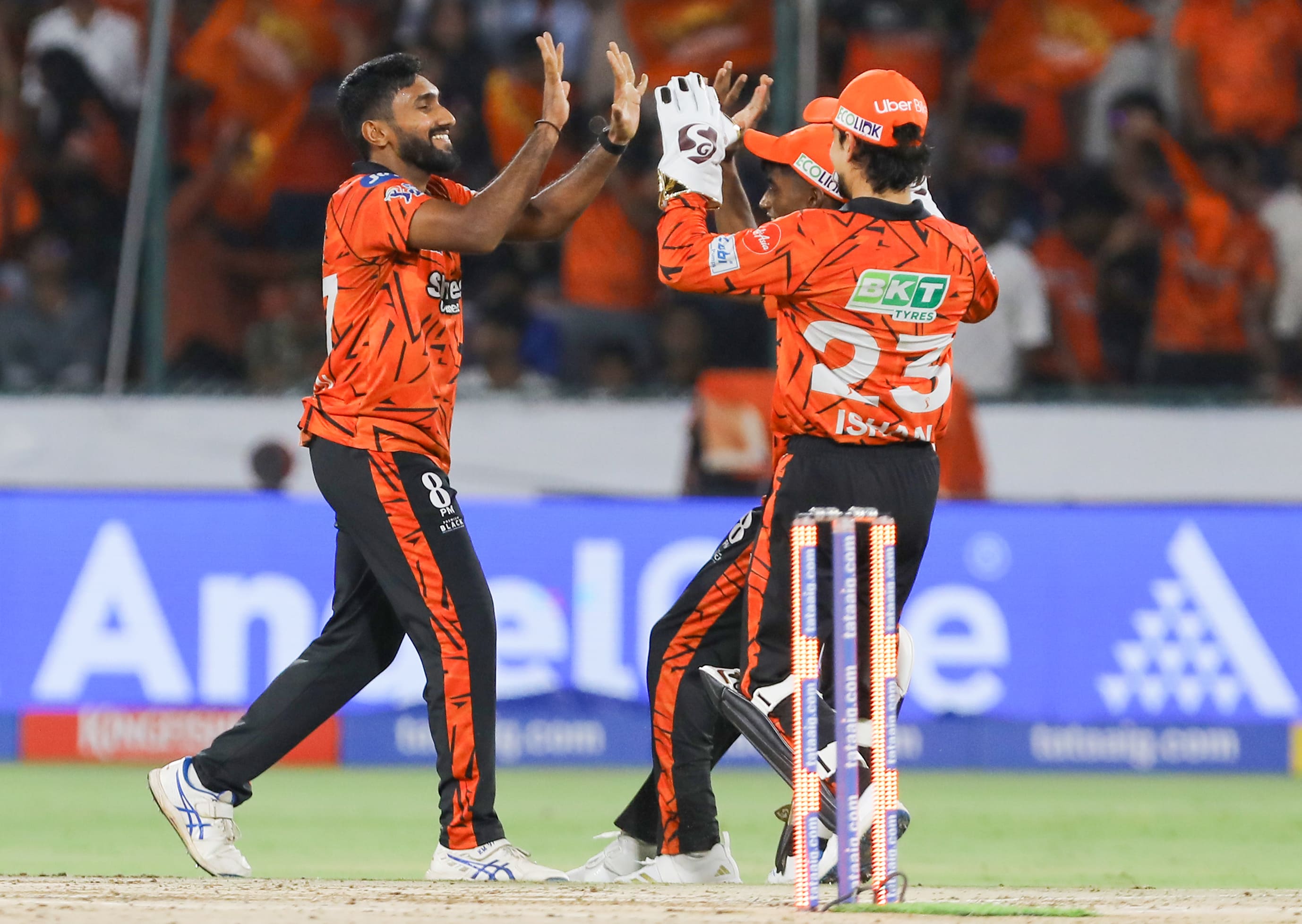 SRH’s 255-Run Carnage Shocks RCB: Ishan Kishan and Klaasen Turn Hyderabad Into a Run-Machine