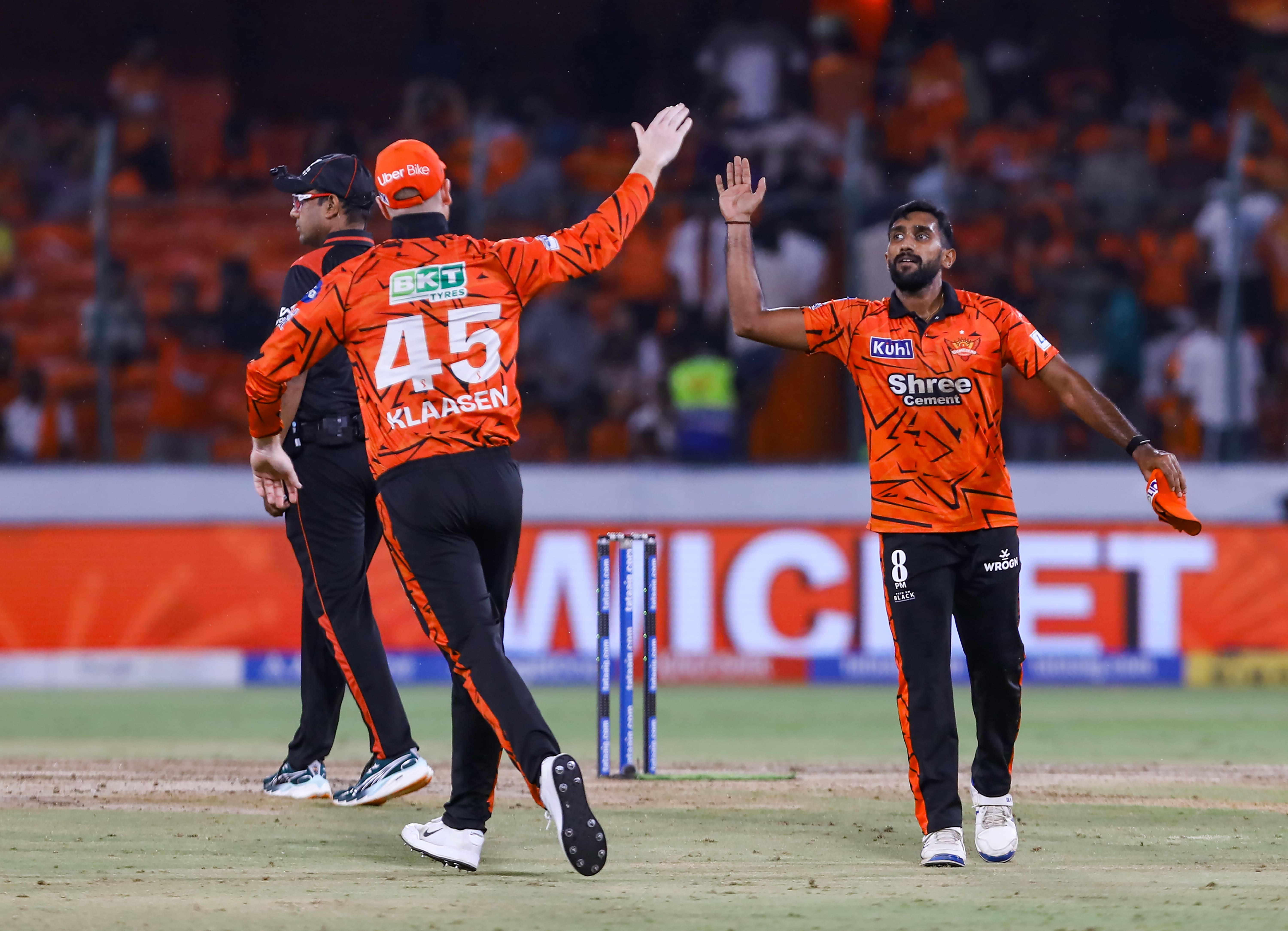 SRH vs DC IPL 2026: Powerplay Domination, Partnerships and Collapse Moments That Decided the Match